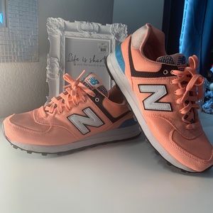 Never worn NB women’s shoes